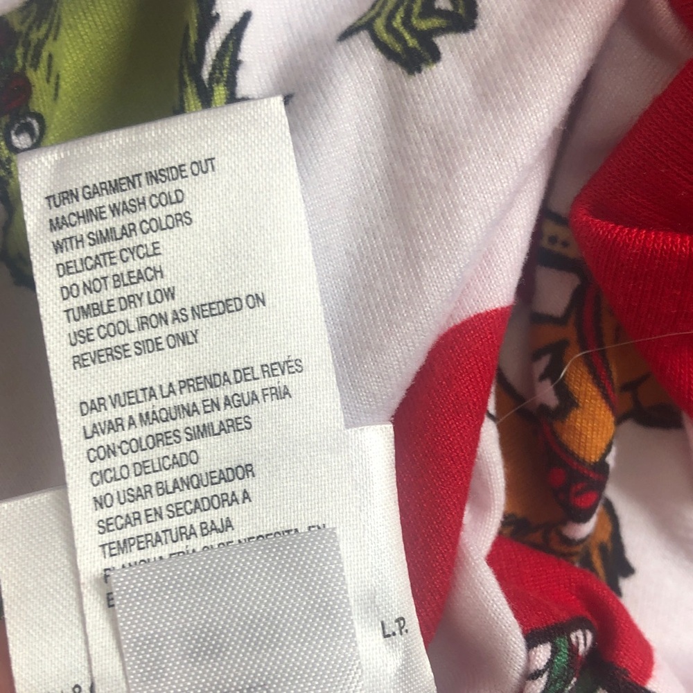 The Grinch Max the Dog Dr Seuss Green Red Dog Small Pet Tee Shirt Medium NWT - Picture 12 of 13